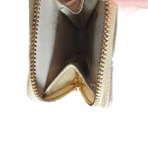 Tory Burch gold coins wallet - Picture 4 of 4